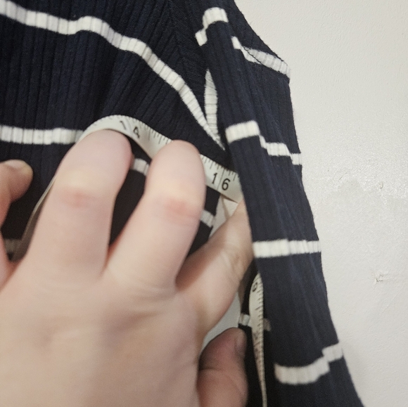 Copper Key High Low Cold Shoulder Top! - Picture 5 of 8